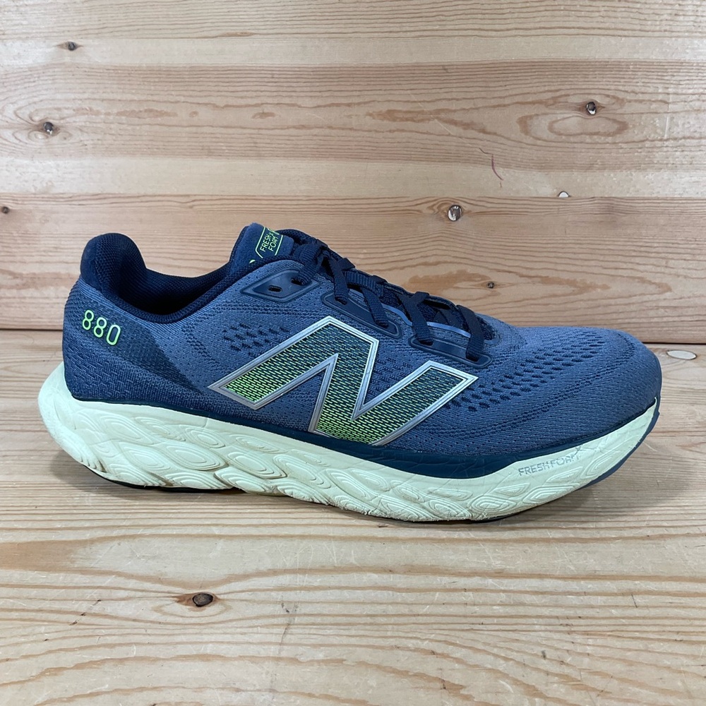 New Balance Fresh Foam X 880 v14 Running Shoes Men’s 9.5 D Women 11 Grey M880G14 - Picture 2 of 9
